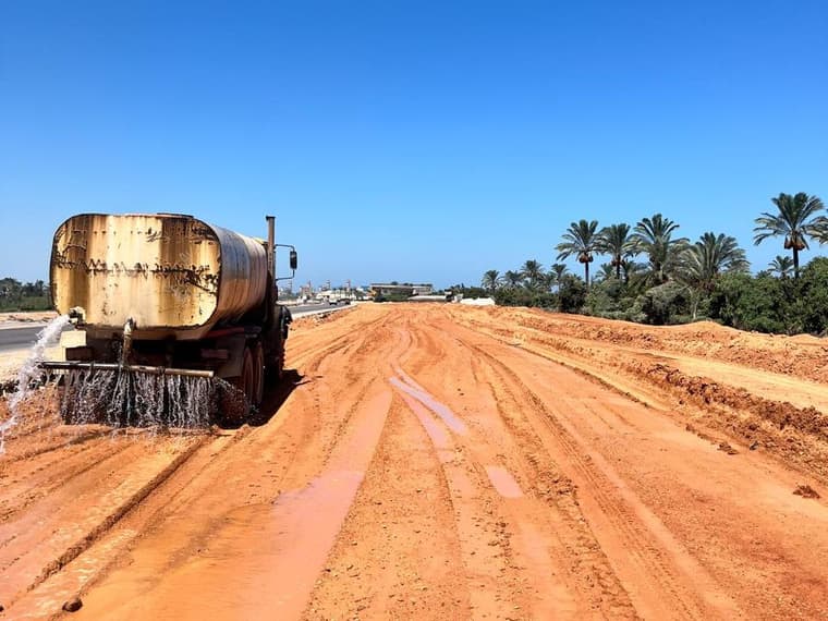 سيارة مياه ترش طبقة التربة قبل الدمك